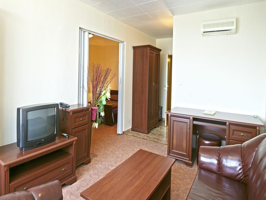 Hotel Bulgaria Dobrich Habitación foto