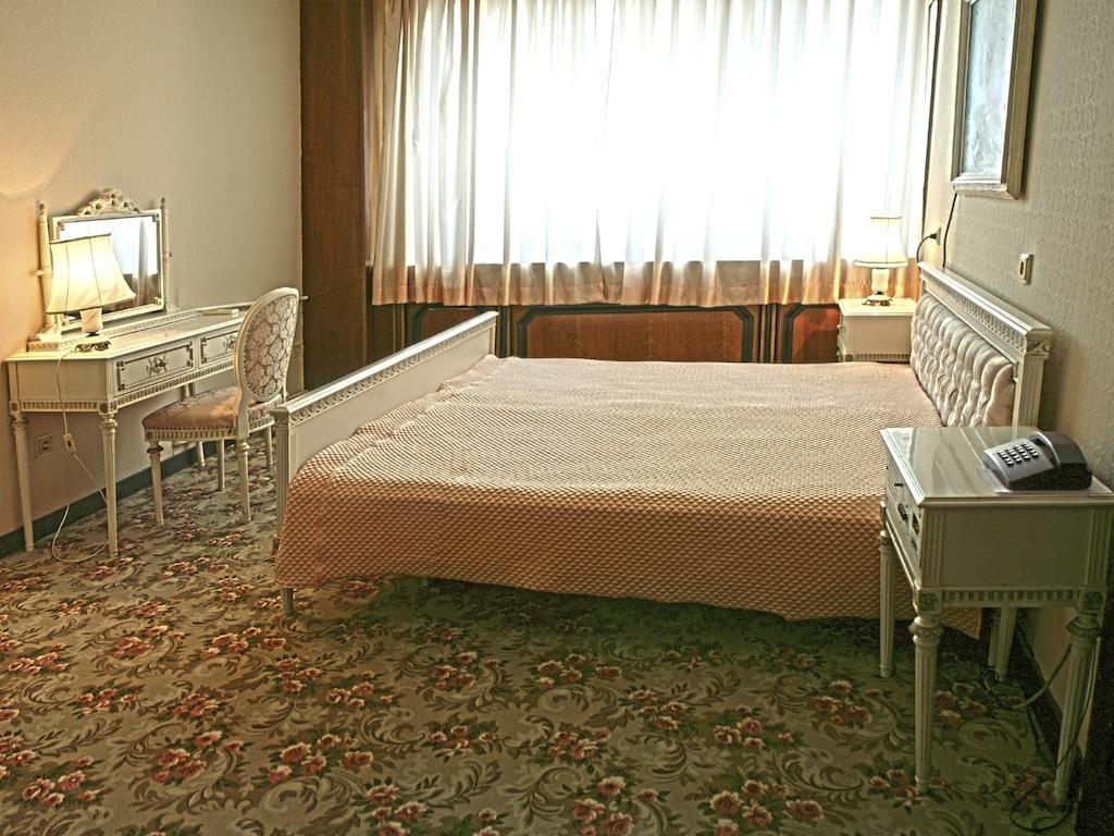 Hotel Bulgaria Dobrich Habitación foto